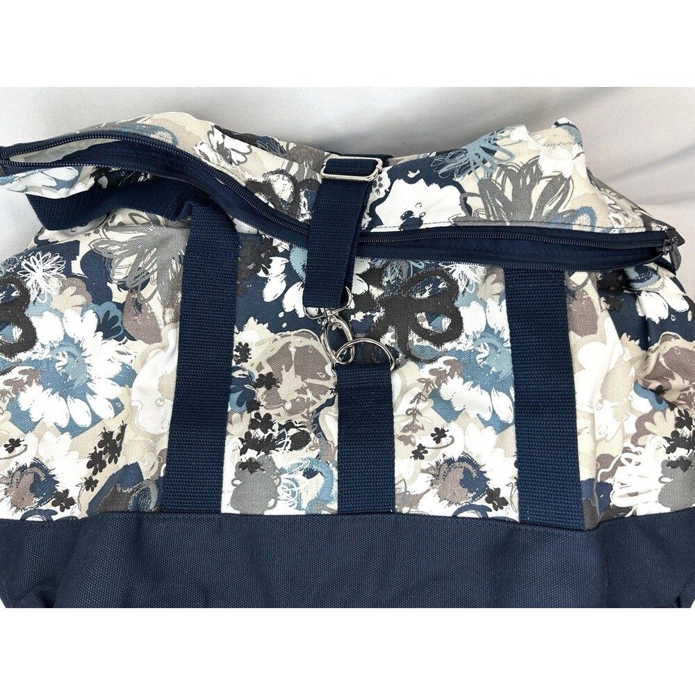 Thirty-One Fold-Over Weekender Bag Brushed Bloom Navy/White Floral Pattern